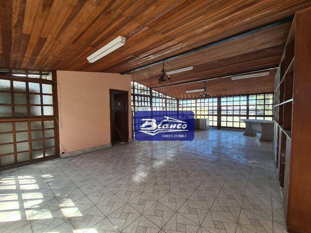 Sobrado à venda com 3 quartos, 800m² - Foto 53