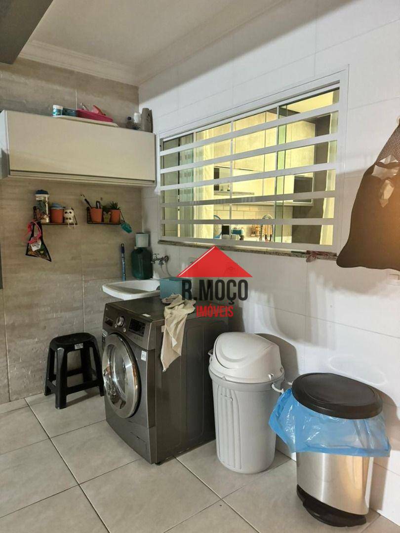 Sobrado à venda com 3 quartos, 180m² - Foto 29