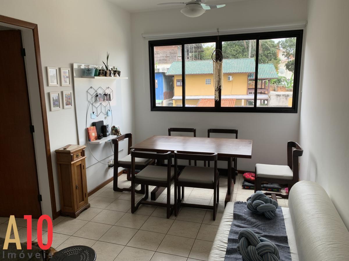 Apartamento à venda com 2 quartos, 71m² - Foto 1