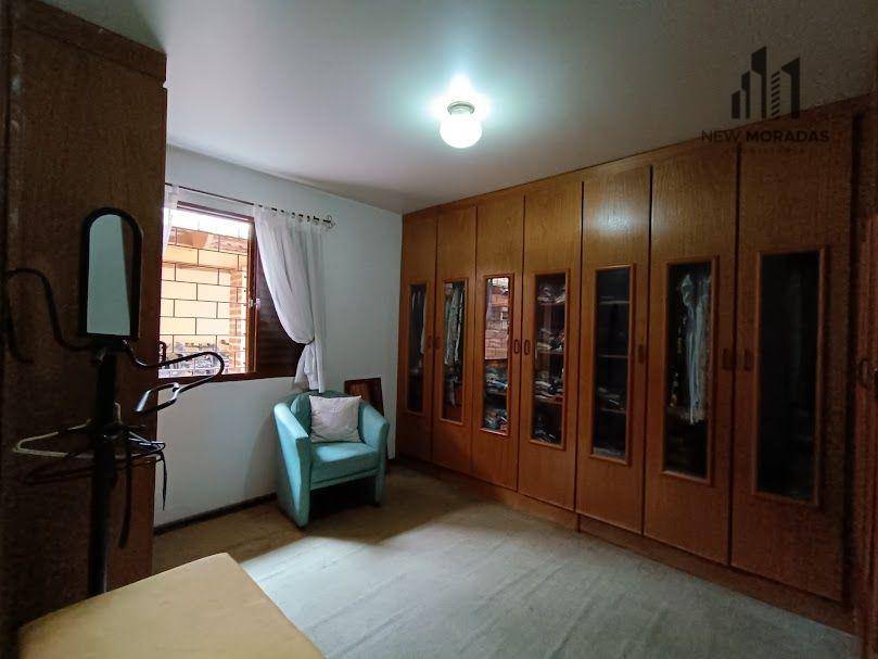 Casa à venda com 4 quartos, 300m² - Foto 16