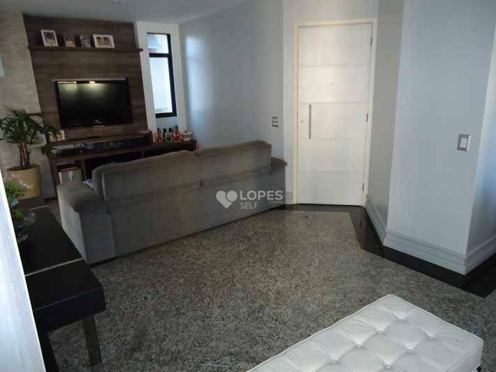 Apartamento à venda com 4 quartos, 187m² - Foto 1