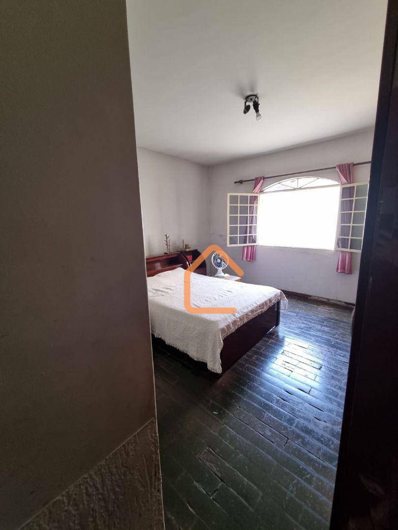 Casa, 4 quartos, 254 m² - Foto 18