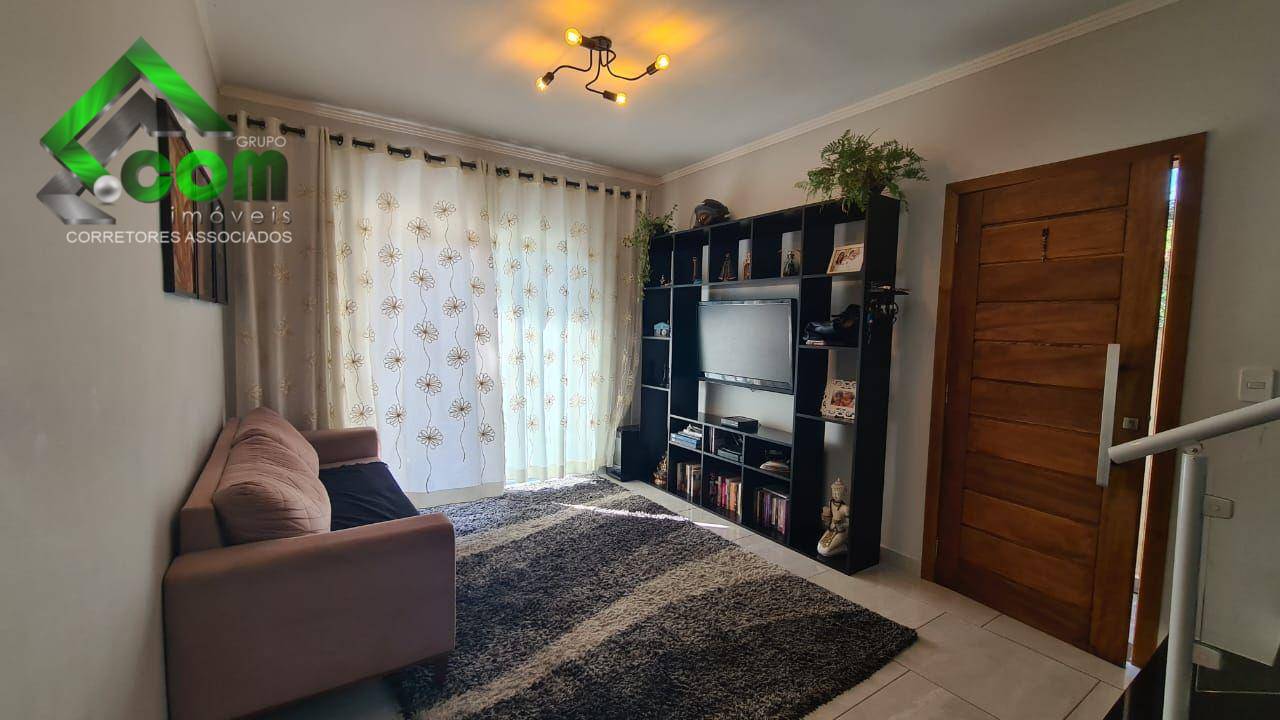 Casa à venda com 3 quartos, 117m² - Foto 1