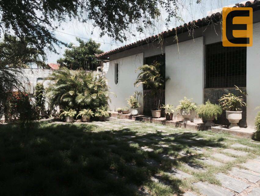 Casa à venda e aluguel com 3 quartos, 156m² - Foto 27