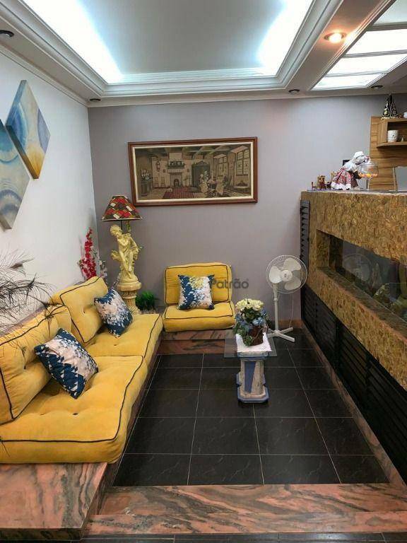 Sobrado à venda com 3 quartos, 256m² - Foto 2