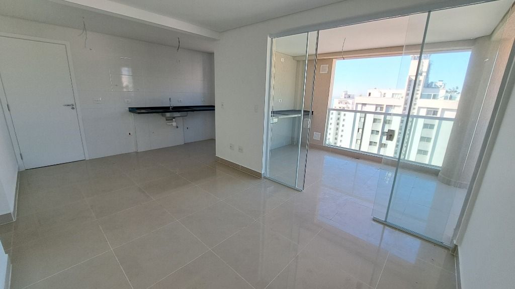 Apartamento à venda com 2 quartos, 90m² - Foto 3