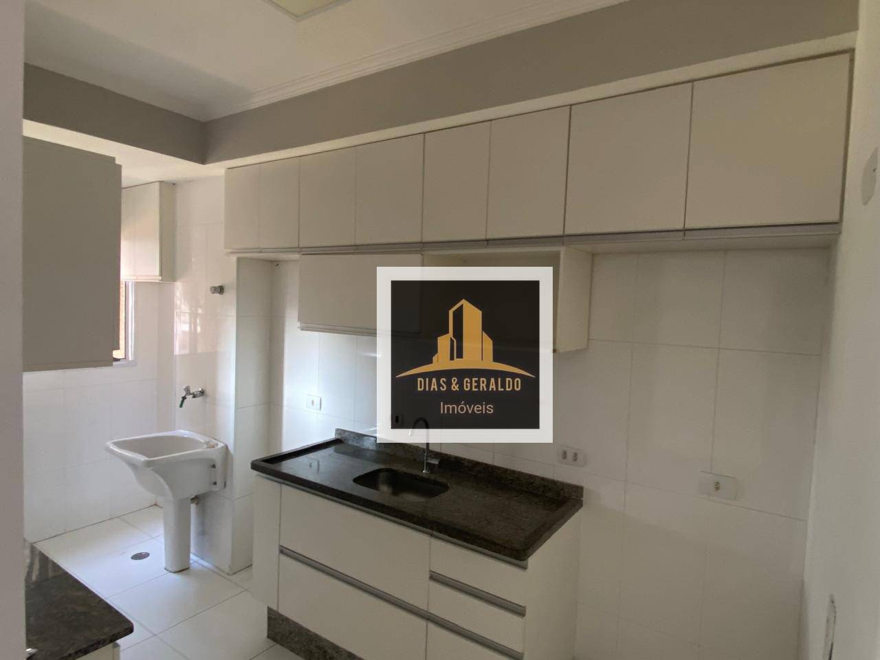 Apartamento à venda com 2 quartos, 73m² - Foto 4