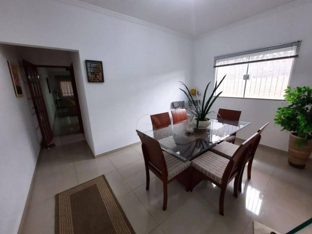 Casa à venda com 3 quartos, 229m² - Foto 27