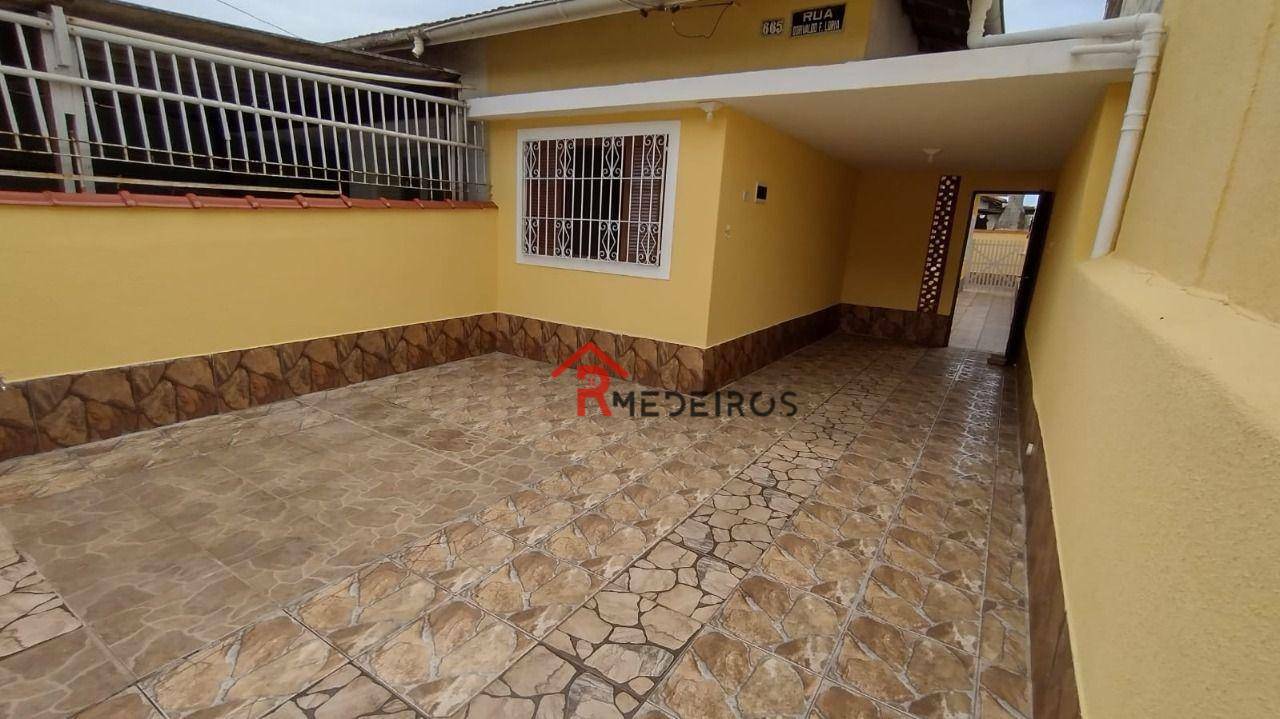 Casa à venda com 2 quartos, 120m² - Foto 2