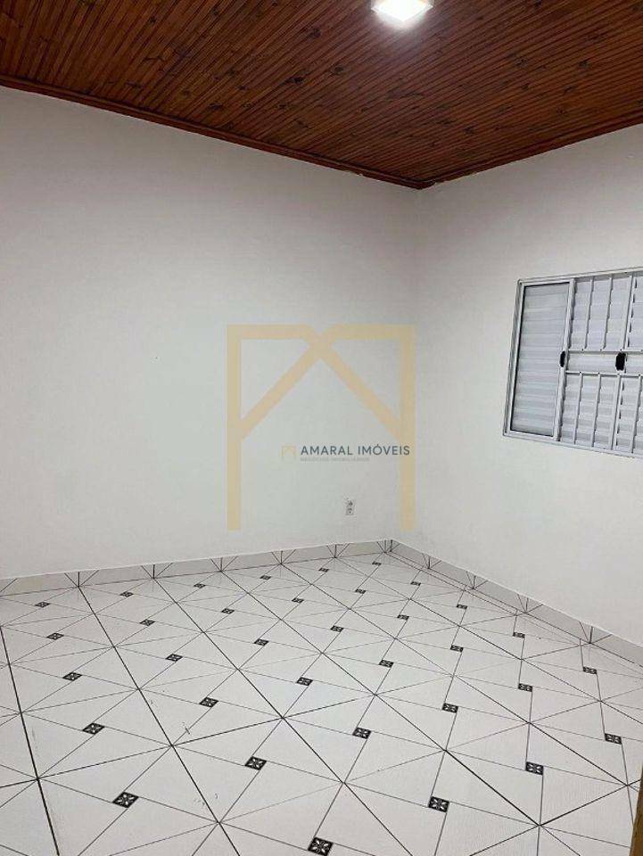 Casa à venda com 1 quarto, 100m² - Foto 8