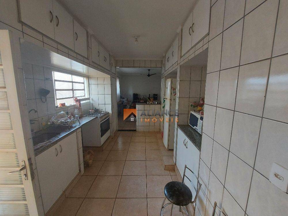 Casa à venda com 3 quartos, 115m² - Foto 13