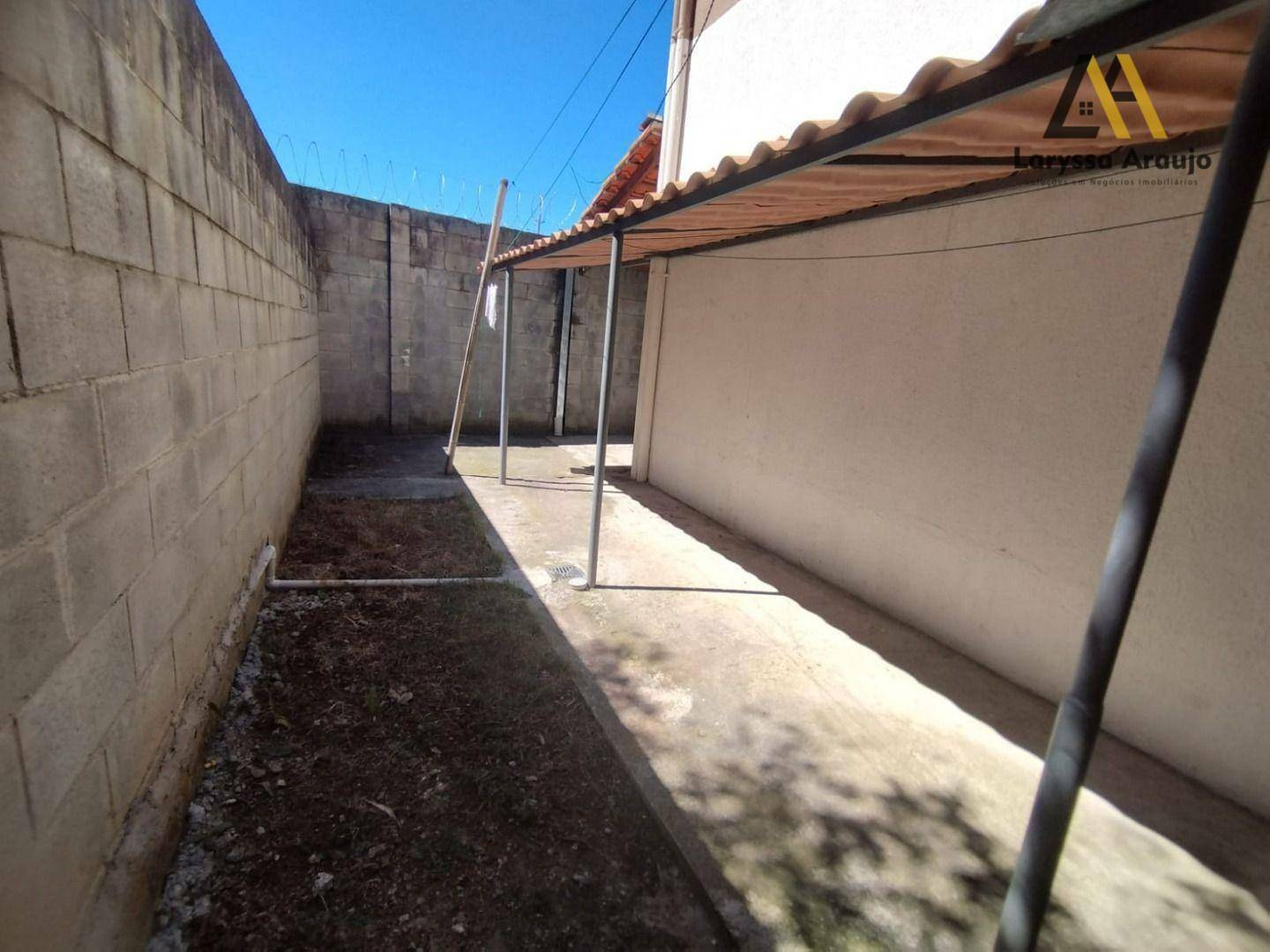 Sobrado para alugar com 2 quartos, 50m² - Foto 11