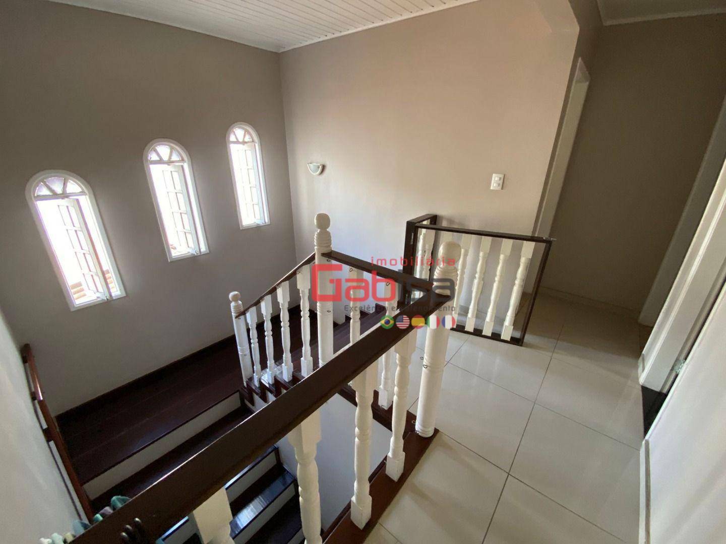 Casa à venda com 5 quartos, 300m² - Foto 8