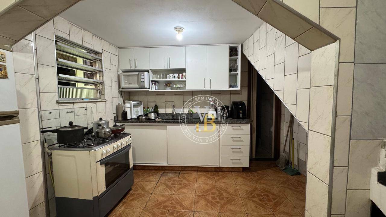 Casa à venda e aluguel com 3 quartos, 150m² - Foto 6