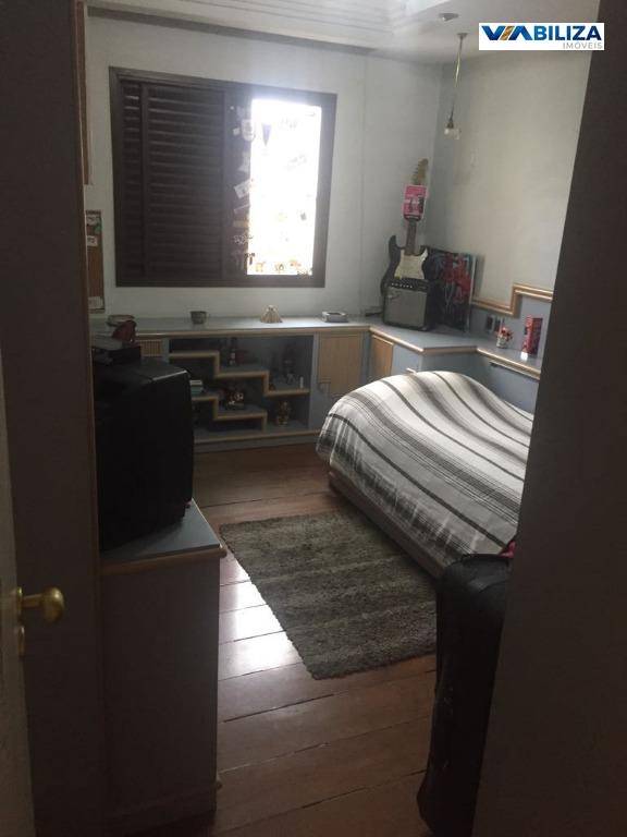 Apartamento à venda com 4 quartos, 198m² - Foto 29