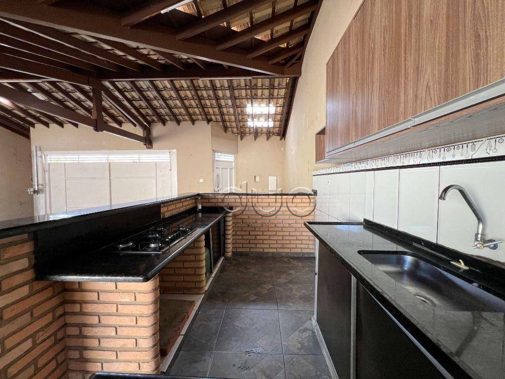 Casa à venda com 3 quartos, 300m² - Foto 14