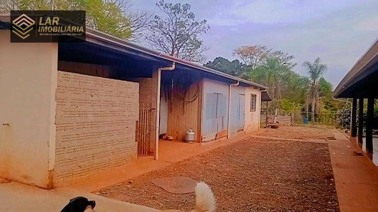 Chácara à venda com 3 quartos, 200m² - Foto 15