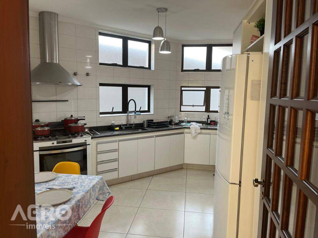 Casa de Condomínio à venda com 3 quartos, 338m² - Foto 9