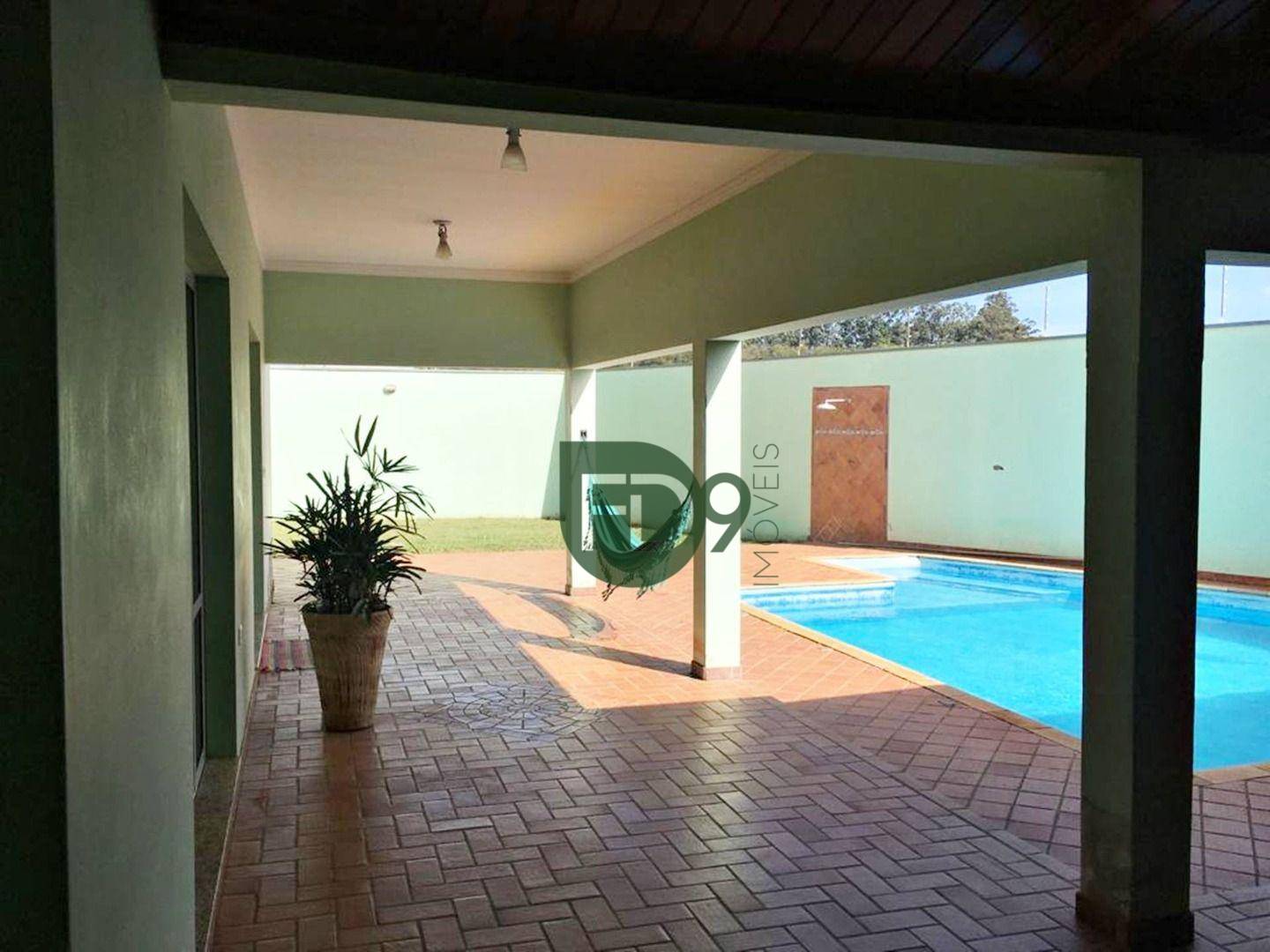 Casa à venda com 3 quartos, 387m² - Foto 1