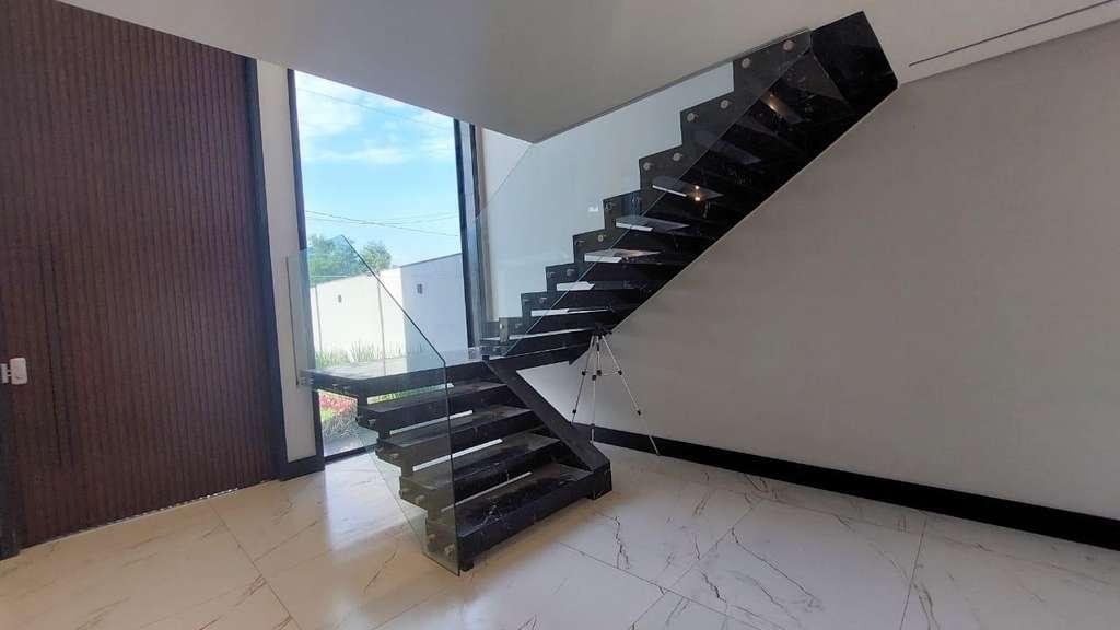 Casa de Condomínio à venda com 4 quartos, 260m² - Foto 3