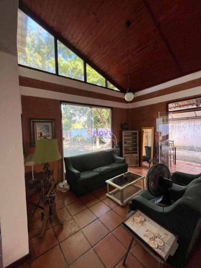 Casa de Condomínio à venda com 4 quartos, 280m² - Foto 2