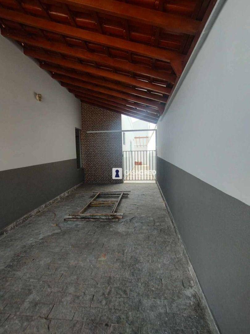 Casa à venda com 3 quartos, 135m² - Foto 1