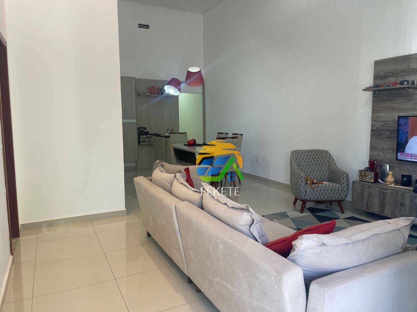 Casa à venda com 3 quartos, 170m² - Foto 2