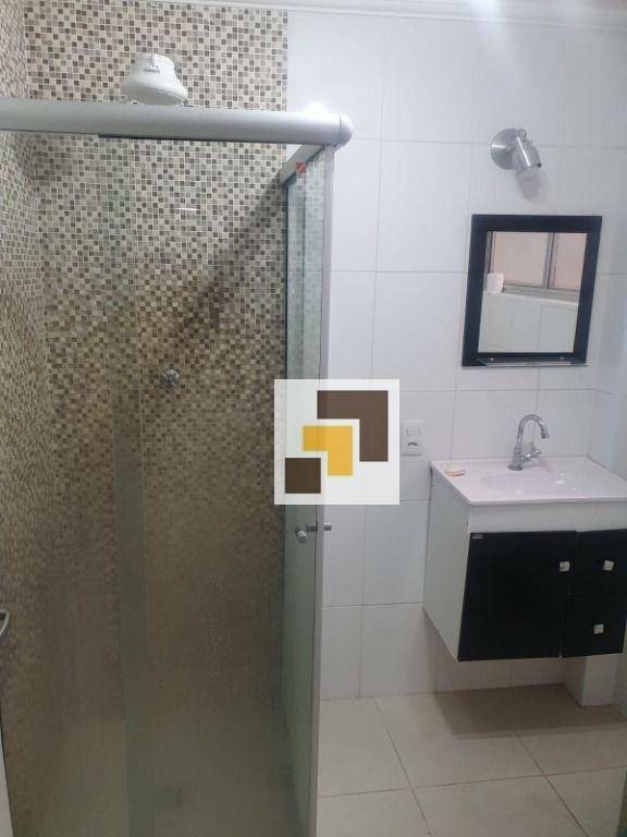 Apartamento para alugar com 2 quartos, 75m² - Foto 11