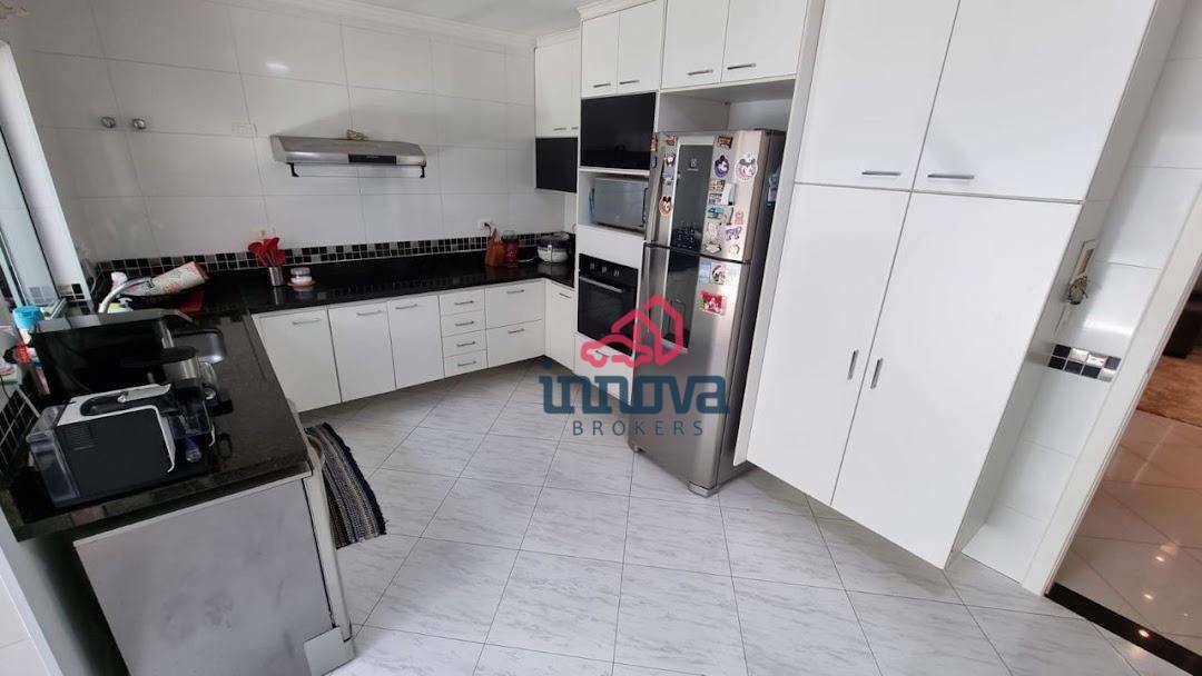 Sobrado à venda com 3 quartos, 125m² - Foto 4