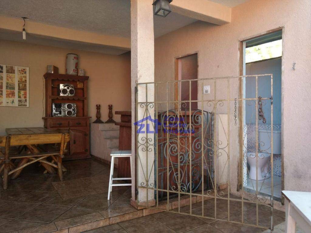 Sobrado à venda com 3 quartos, 240m² - Foto 6