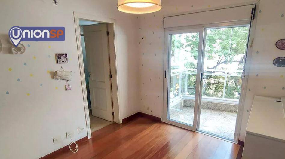 Apartamento à venda com 4 quartos, 300m² - Foto 8