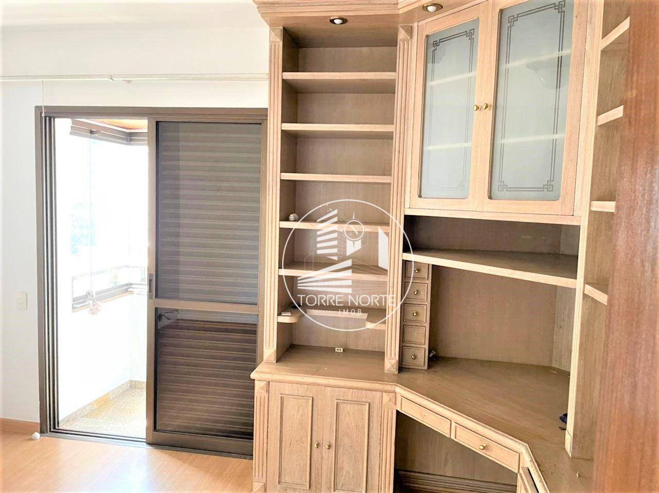 Apartamento à venda com 4 quartos, 227m² - Foto 12