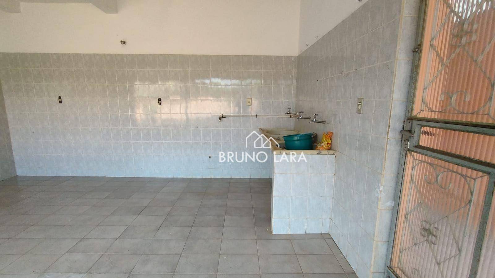 Casa à venda com 4 quartos, 250m² - Foto 23