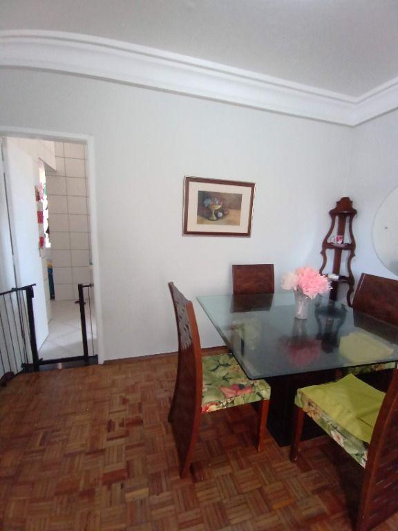 Apartamento à venda com 3 quartos, 214m² - Foto 3