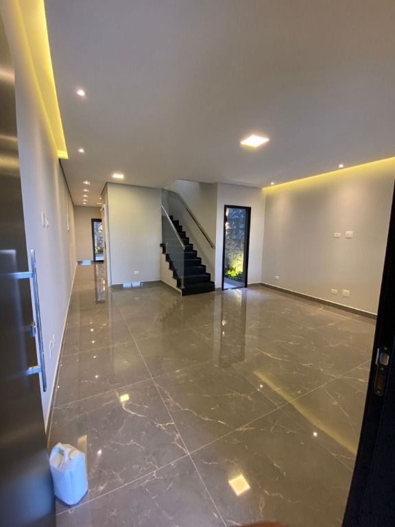 Sobrado à venda com 3 quartos, 164m² - Foto 2