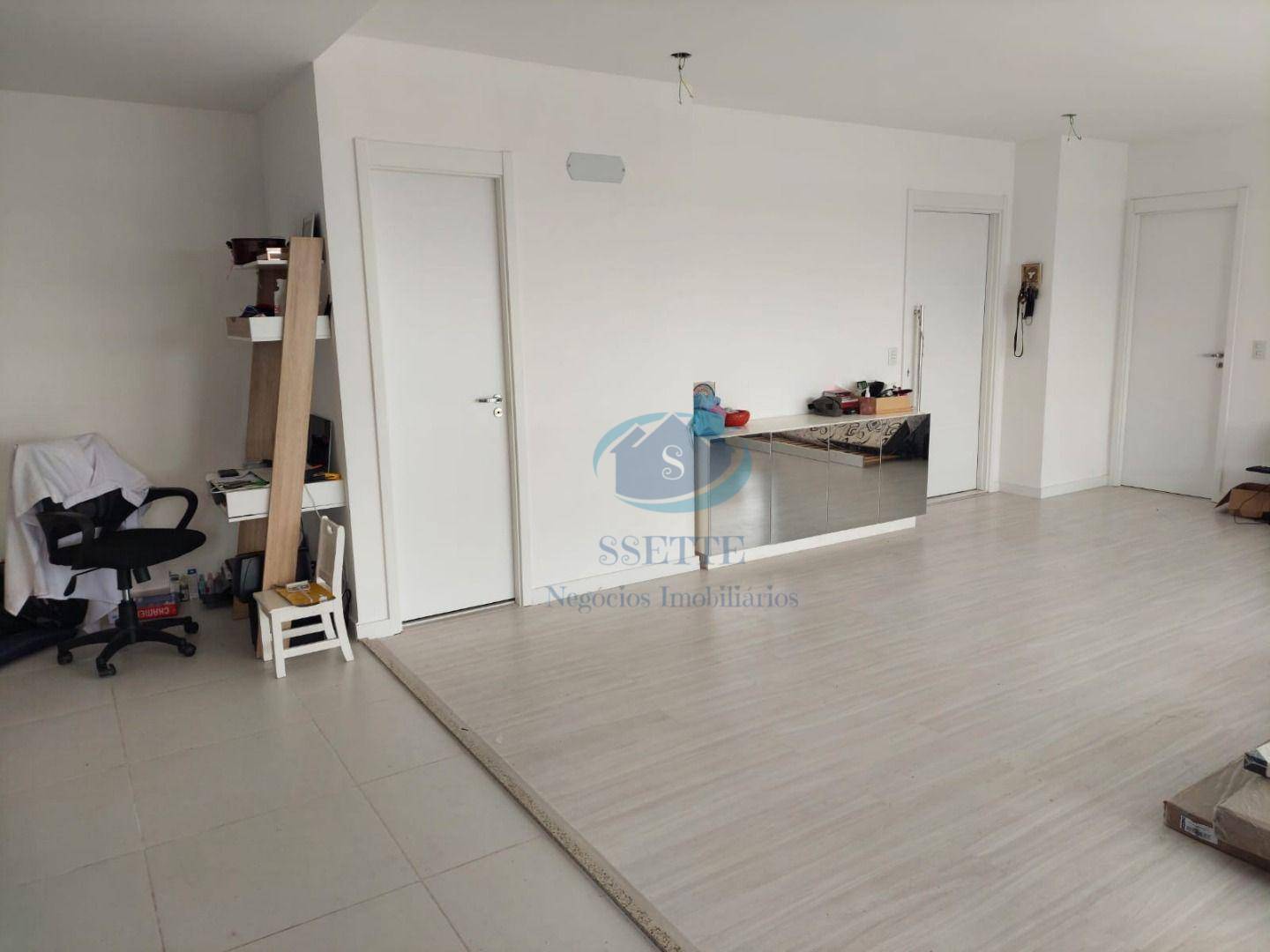 Apartamento à venda com 3 quartos, 160m² - Foto 5