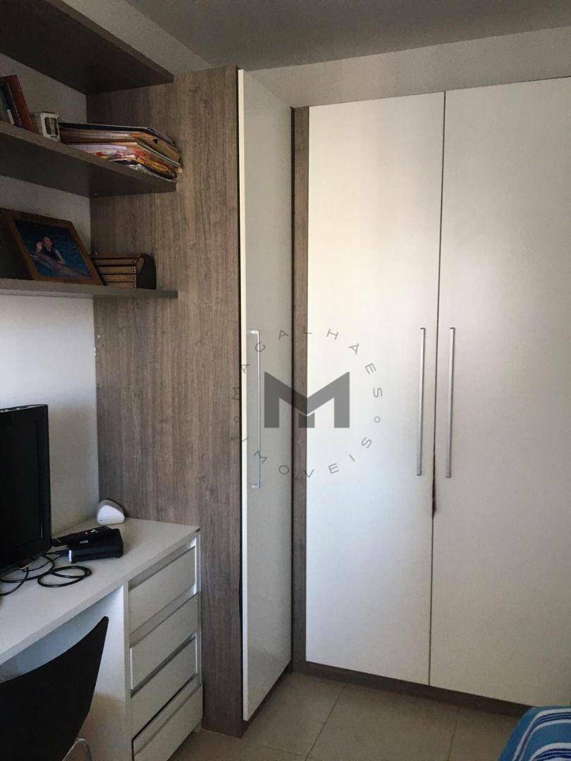 Apartamento à venda com 3 quartos, 115m² - Foto 2