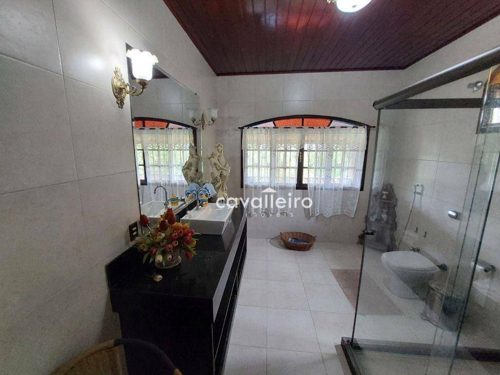 Casa à venda com 3 quartos, 300m² - Foto 17