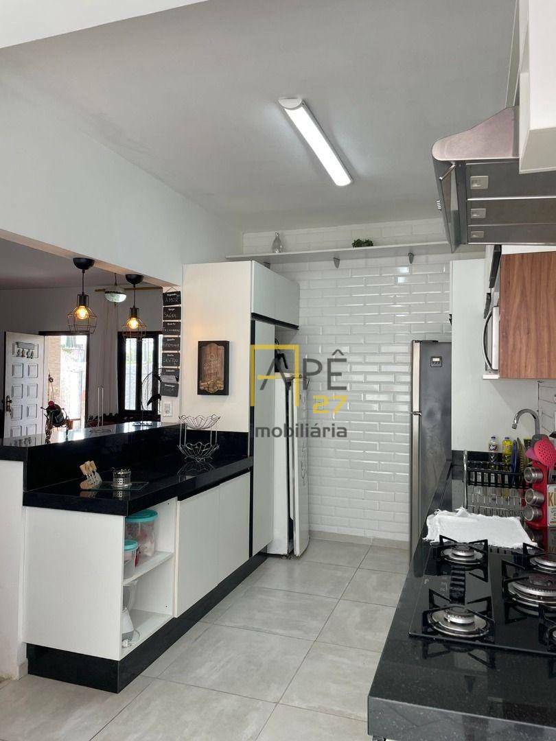 Casa para alugar com 3 quartos, 290m² - Foto 16