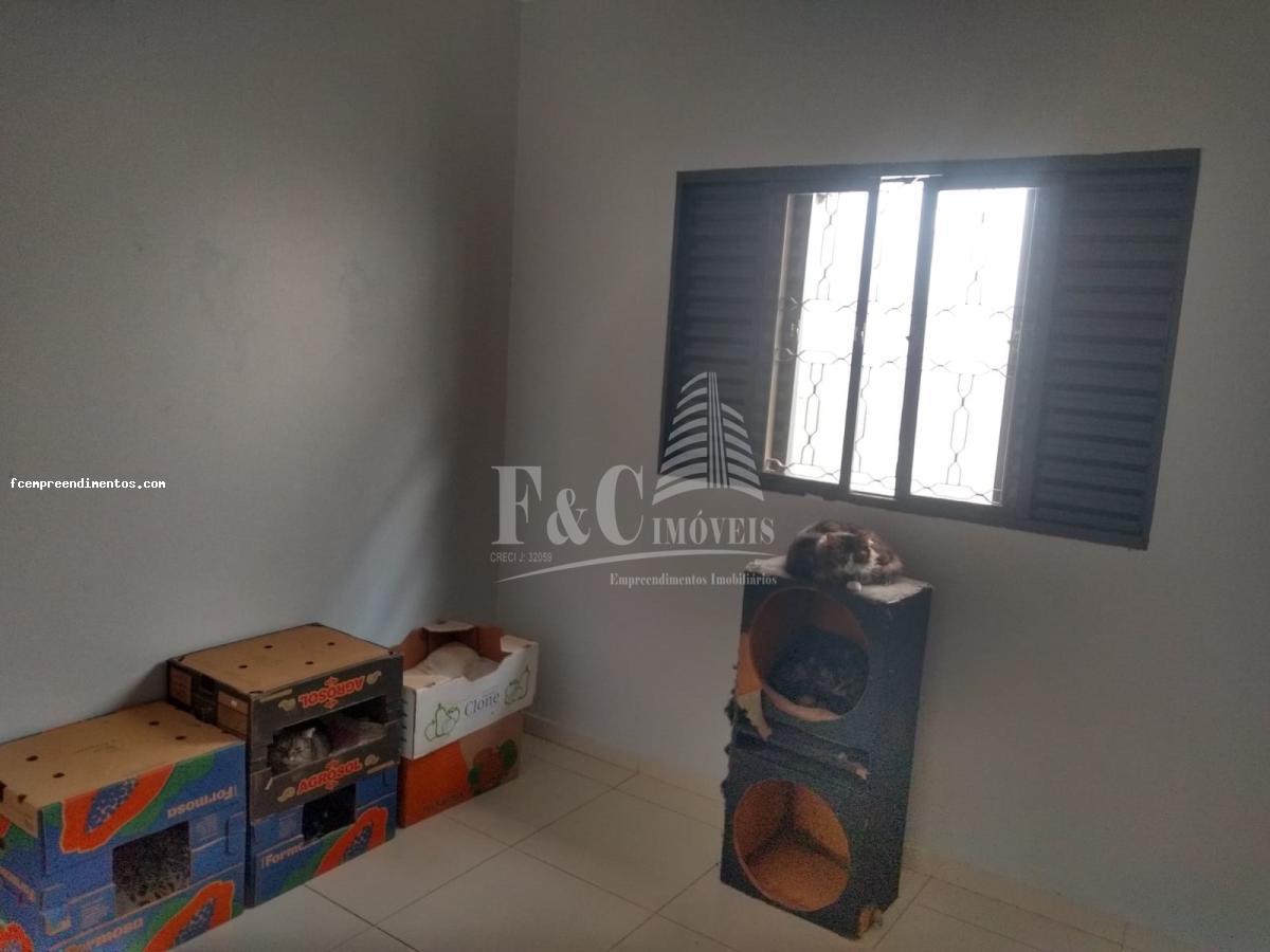 Casa à venda com 3 quartos, 168m² - Foto 13