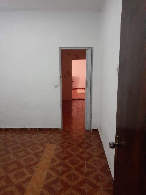 Casa para alugar com 3 quartos, 180m² - Foto 24