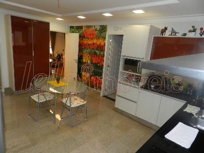 Apartamento à venda com 4 quartos, 234m² - Foto 11