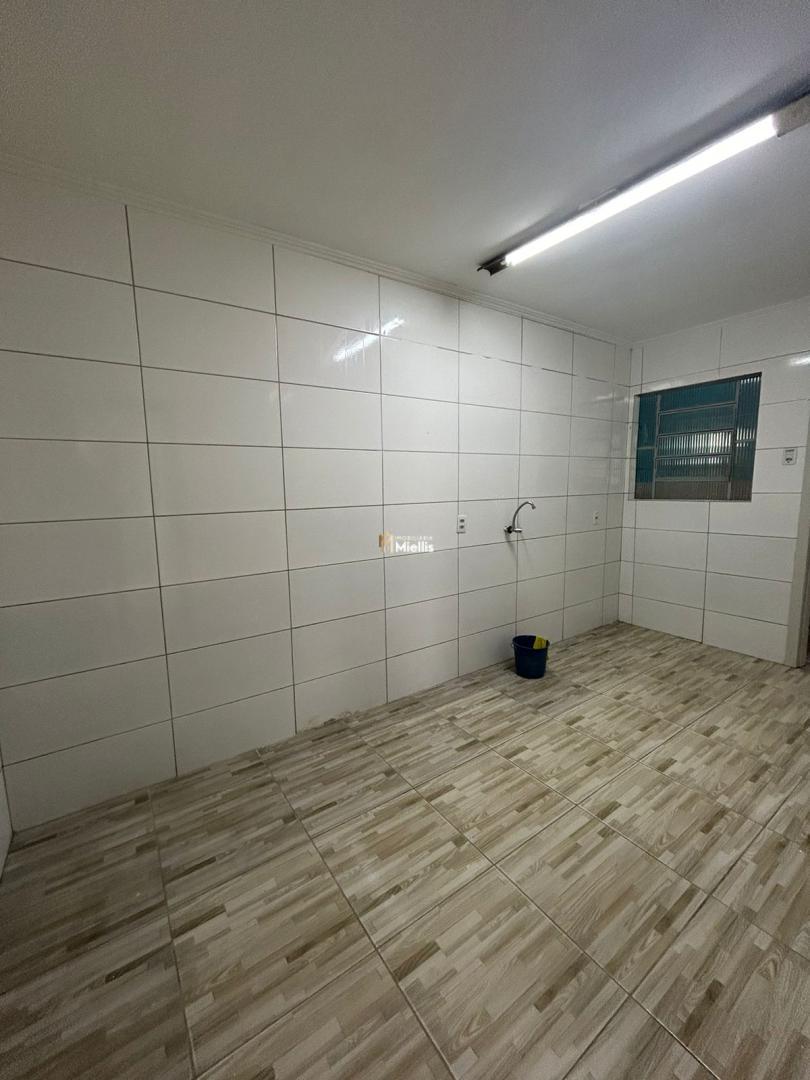 Casa à venda com 2 quartos, 90m² - Foto 9