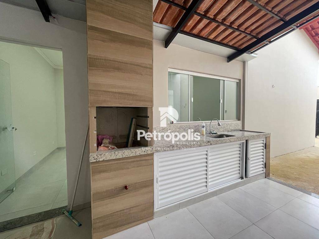 Casa à venda com 3 quartos, 185m² - Foto 14