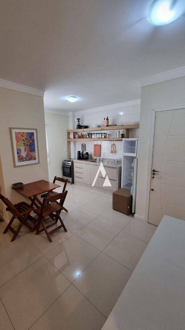 Apartamento à venda com 2 quartos, 63m² - Foto 7