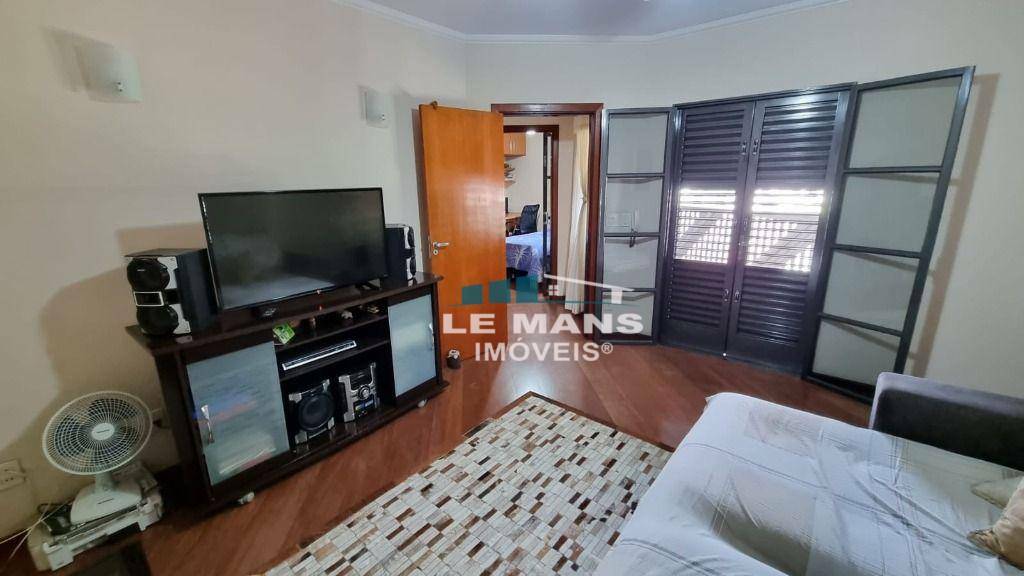 Casa à venda com 3 quartos, 205m² - Foto 21