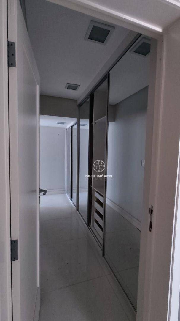 Apartamento à venda com 3 quartos, 236m² - Foto 11