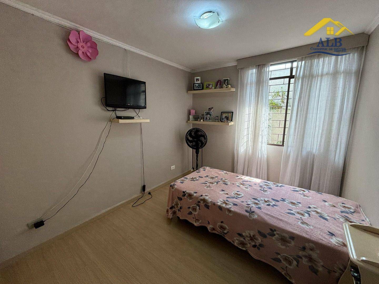 Casa à venda com 3 quartos, 221m² - Foto 15