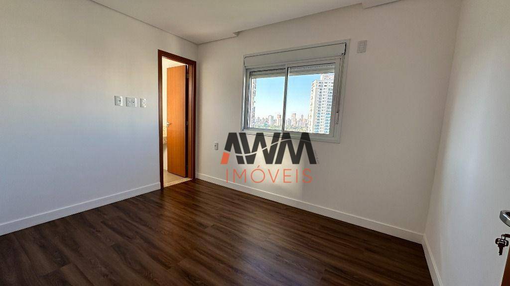 Apartamento à venda com 3 quartos, 130m² - Foto 7