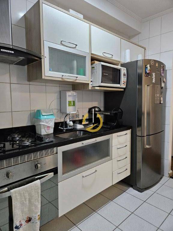 Apartamento à venda com 2 quartos, 72m² - Foto 15